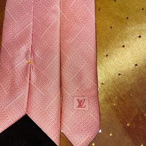 Beautiful Louis Vuitton Tie